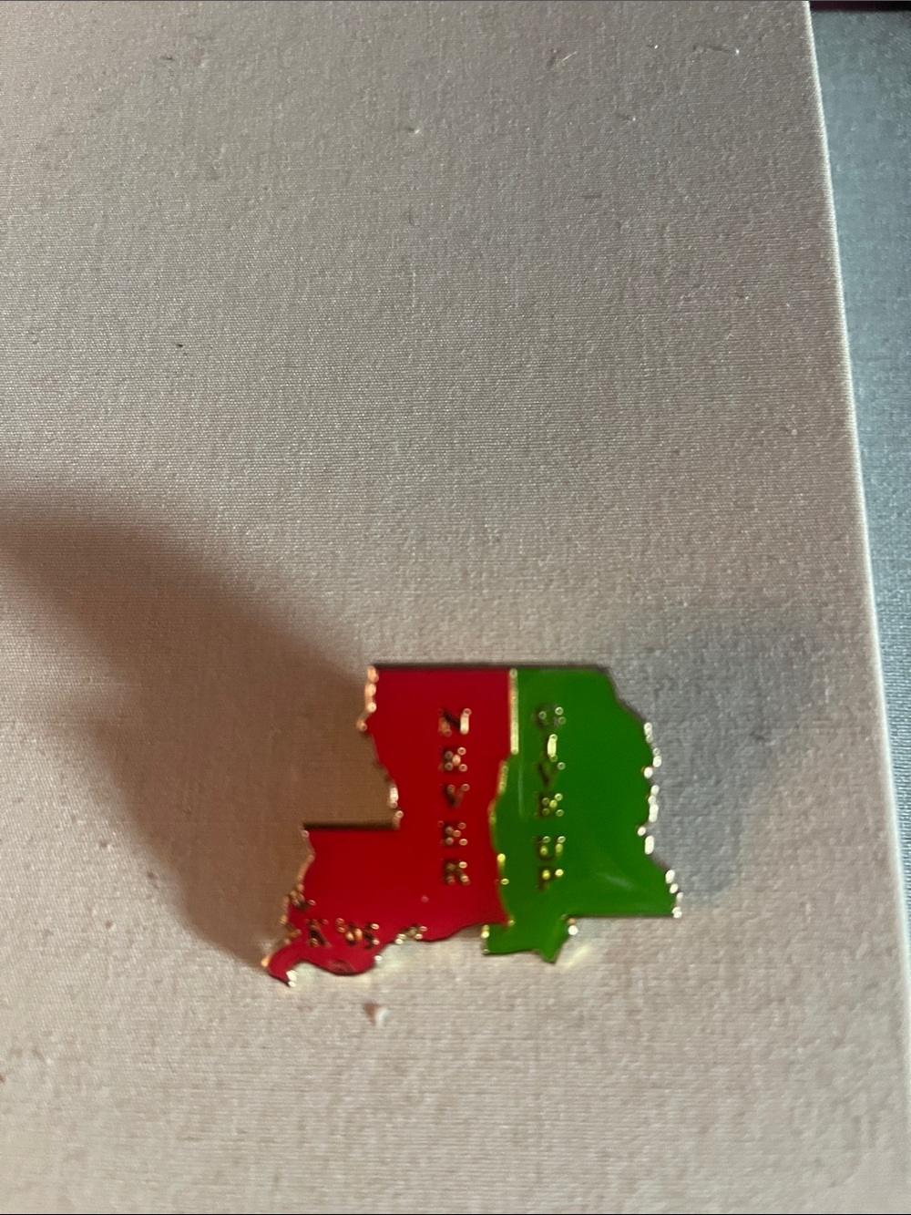 Never Give UP Red and Green Louisiana State Shape Enamel Pin